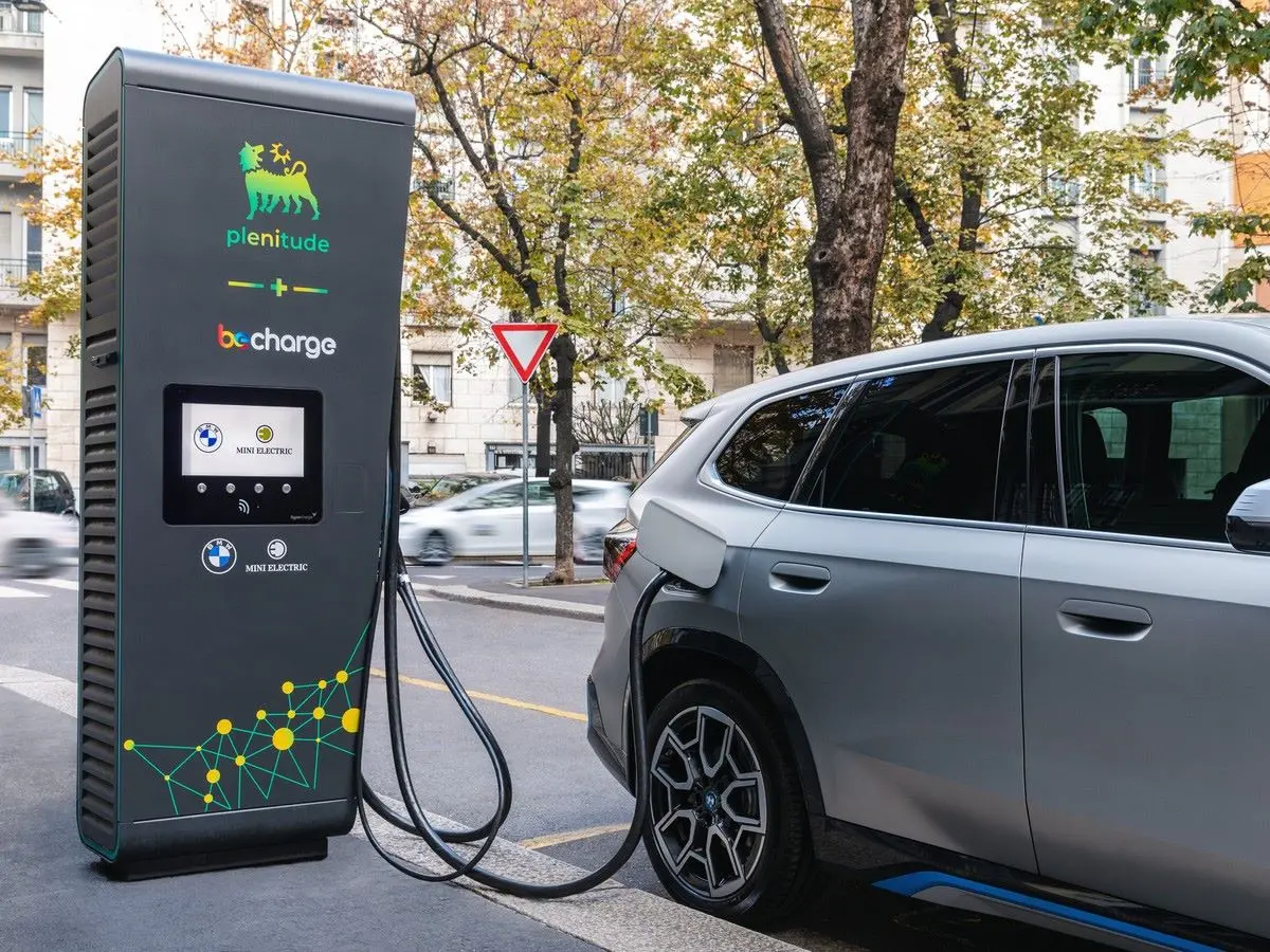 Corigliano Rossano punta sulla mobilità elettrica: 20 aree destinate alle ricariche\n