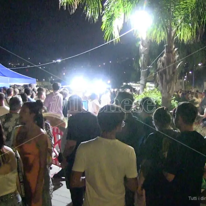 Vibo Marina: la prima edizione di Fish Fest, \"La Notte blu\" conquista il pubblico - Video