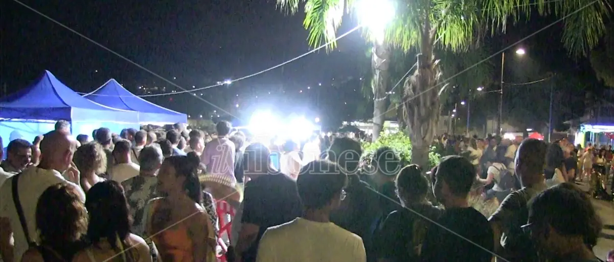 Vibo Marina: la prima edizione di Fish Fest, \"La Notte blu\" conquista il pubblico - Video