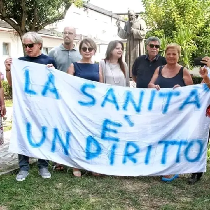 Vibo: la mobilitazione per la sanità non si ferma neppure ad agosto