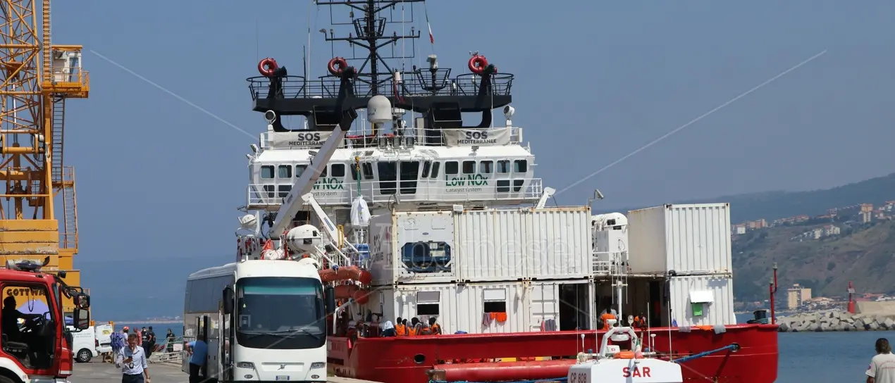 Soccorsi 75 migranti nelle acque di Malta: saranno fatti sbarcare a Vibo