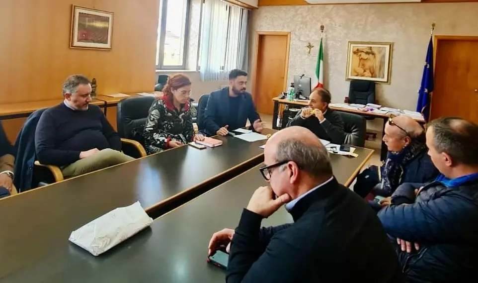 Ospedale “San Bruno”, Battistini incontra i sindaci delle Serre: in arrivo un'ambulanza e due medici