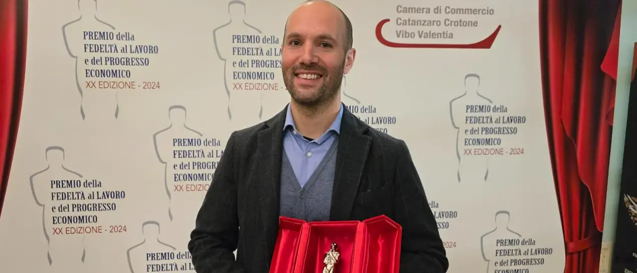“Premio fedeltà al lavoro” nuovo riconoscimento per il titolare delle Cantine Benvenuto