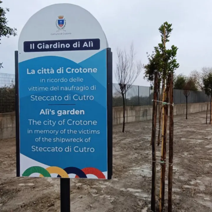 Inaugurato il Giardino di Alì per ricordare le vittime del naufragio di Cutro