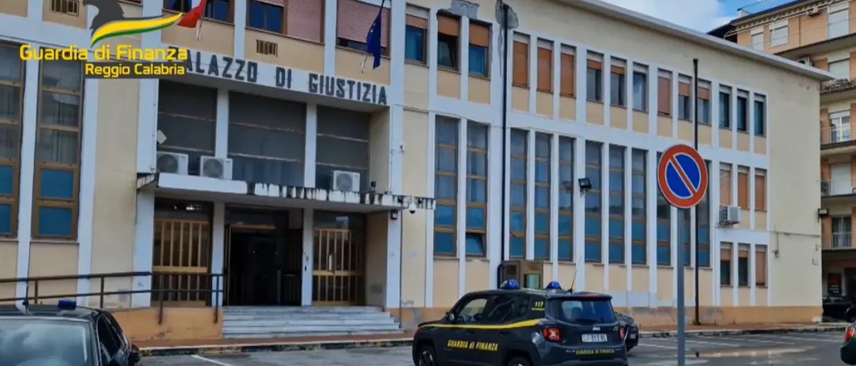 Bonus facciate per lavori mai realizzati nel Reggino, 31 indagati e sequestri per 52 milioni