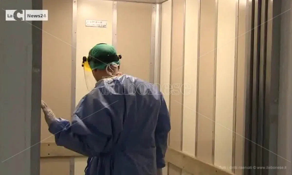 Casi Covid in aumento, il sindaco di Nicotera: «Posti letto terminati all'ospedale di Vibo» - Video