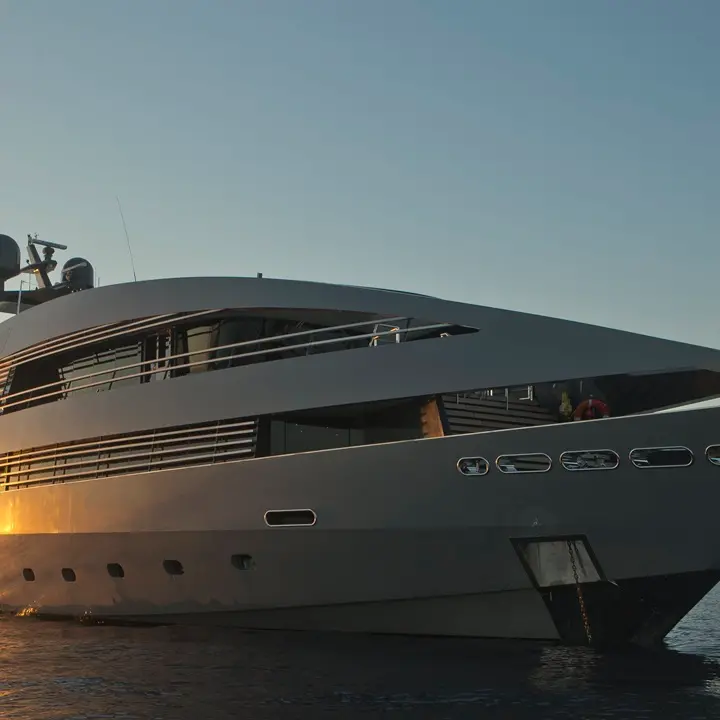 A Vibo Marina arriva \"Ocean Pearl\", il lussuoso yacht incanta con il suo moderno design