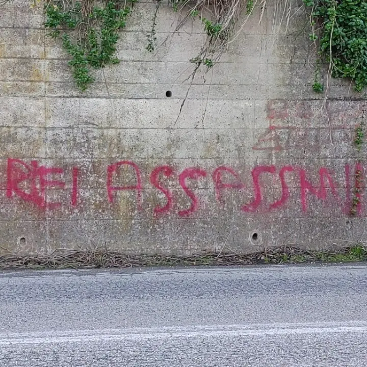 Scritta antisemita alle porte di Tropea, nuovo messaggio d'odio dopo il caso di Parghelia