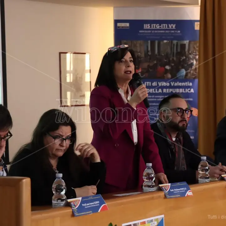 L'Istituto per Geometri attiva il nuovo indirizzo in Chimica e biotecnologia – Video