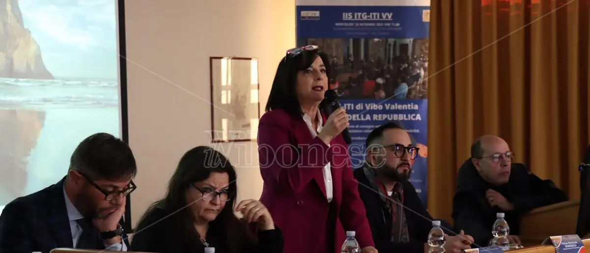 L'Istituto per Geometri attiva il nuovo indirizzo in Chimica e biotecnologia – Video