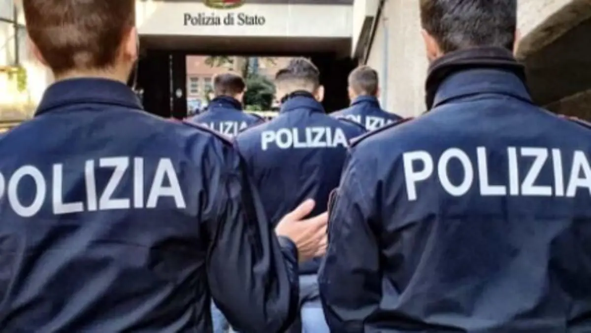 Traffico di armi e droga, blitz della polizia a Crotone: 44 arresti - NOMI