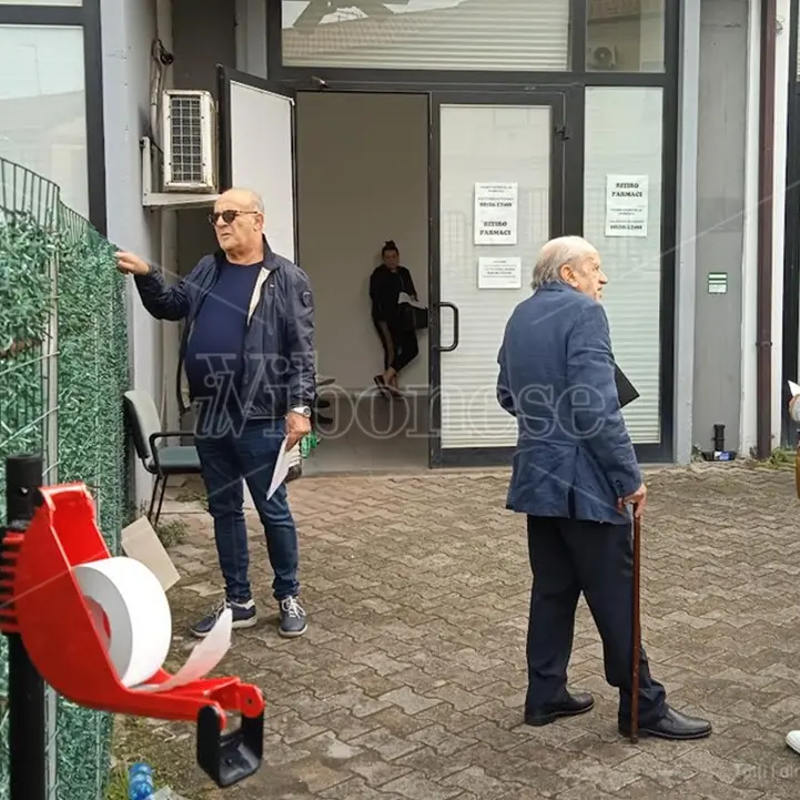 Farmacia territoriale di Vibo: lunghe file e farmaci introvabili, lo sconforto dei cittadini – Video