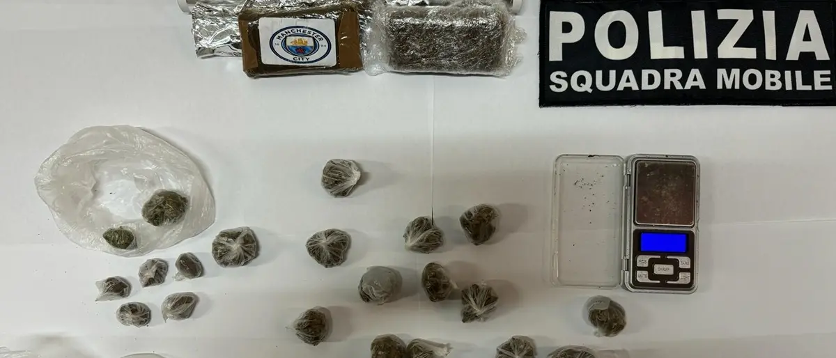 Nascondeva la droga nel marsupio, la Polizia arresta un vibonese