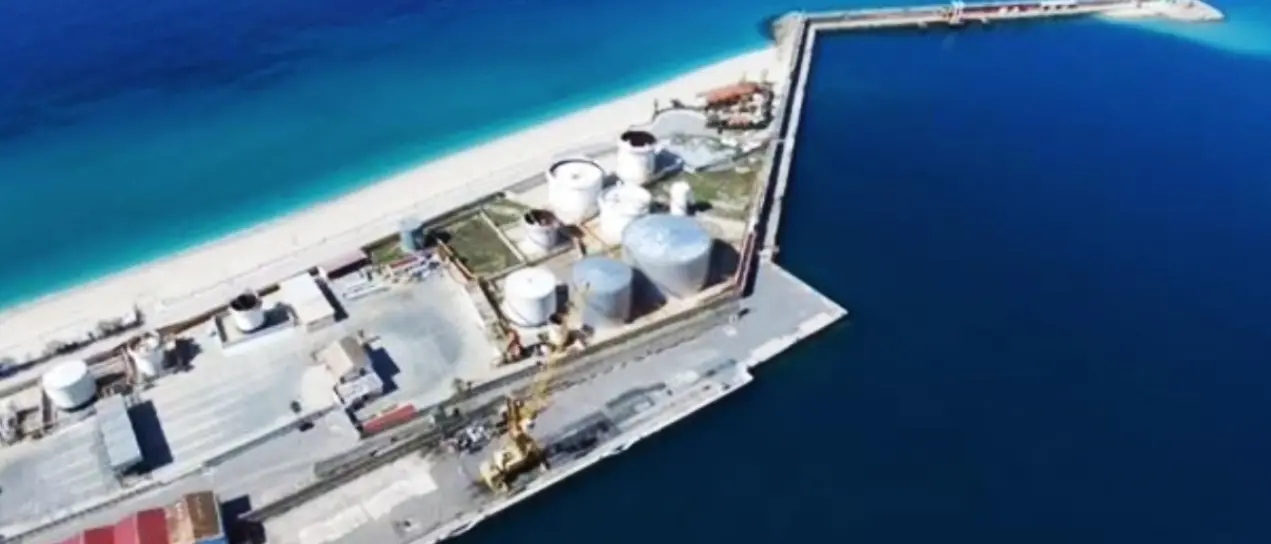 Esclusione di Vibo per l’elisoccorso notturno, la Pro loco: «Si utilizzi la piazzola atterraggio del porto»