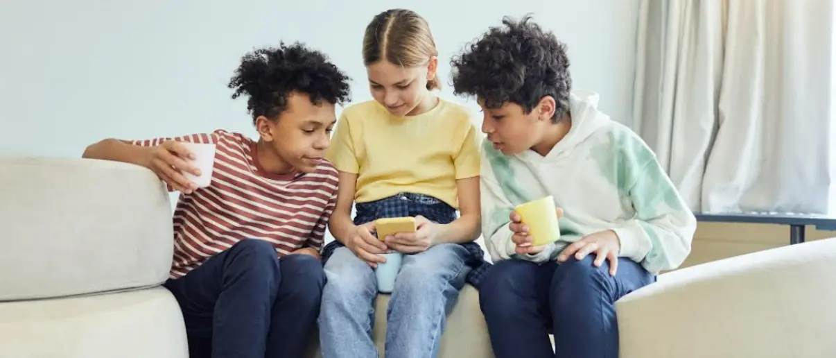 “I minori e la rete”, anche a Vibo ritornano i webinar di Poste italiane sull’educazione digitale