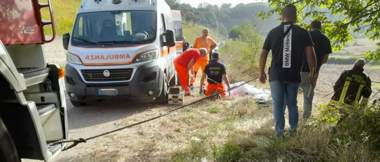 Tragico incidente lungo la provinciale 73 nel Vibonese, un morto