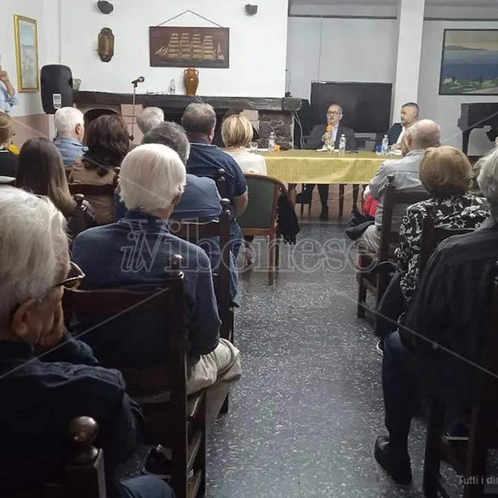 A Vibo la presentazione del libro: \"Restanza\" di Vito Teti, un manuale per il futuro della Calabria - Video