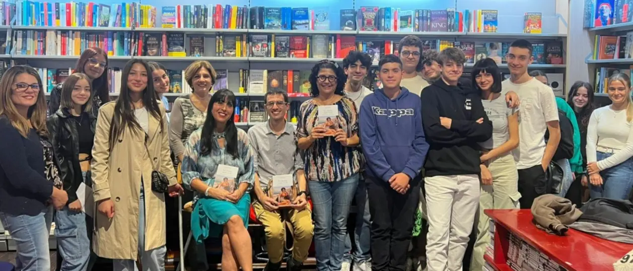“Le donne sono isole”, studenti protagonisti della presentazione del libro della docente-scrittrice Preta