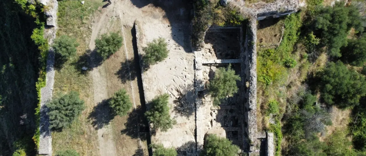 Arena, la terza campagna scavi fa emergere le origini del castello. Il professor Citter: «Risultati inattesi»