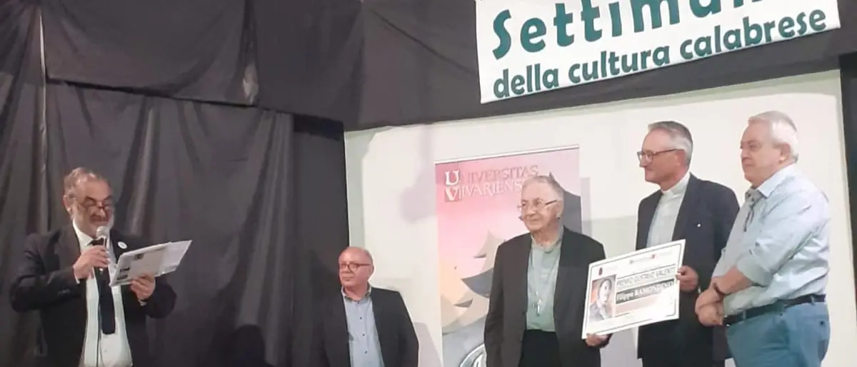 Cosenza, a monsignor Filippo Ramondino il premio “Gustavo Valente”