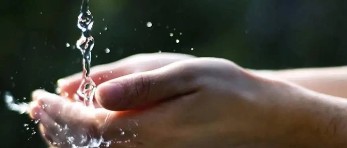 Bollette dell’acqua più care, i gruppi Serra al centro e In Movimento: «Su del 7%, Barillari prenda posizione contro Arrical»