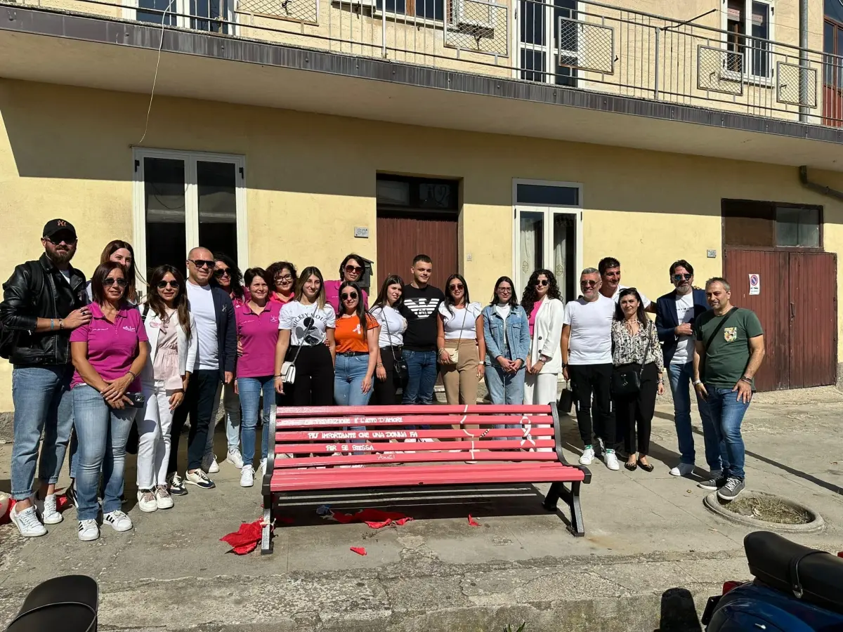 Stefanaconi, grande adesione per la prima edizione del \"Vespa tour in rosa\"