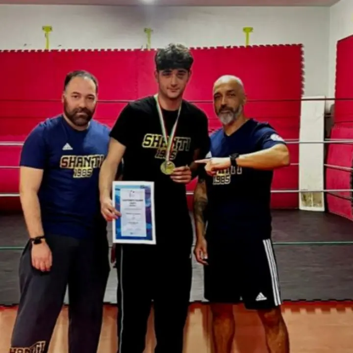 Pugilato: il vibonese Staglianò conquista il bronzo ma resta l’amaro in bocca -Video