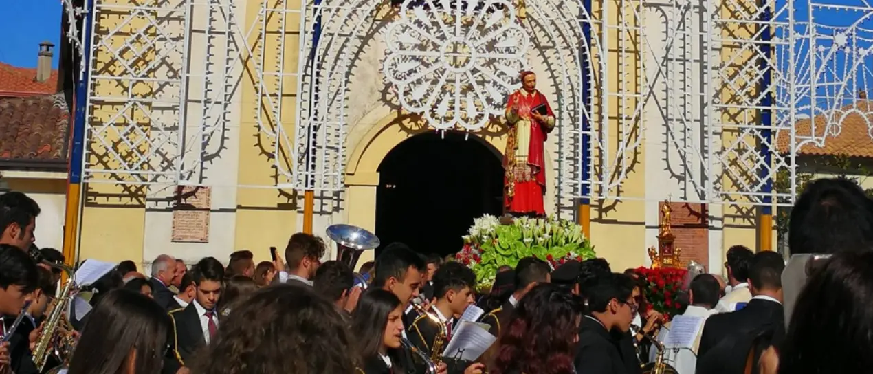 Zambrone, entrano nel vivo i festeggiamenti dedicati al patrono san Carlo