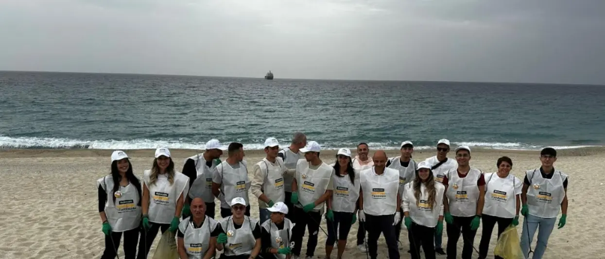 Giornate per l’ambiente, oltre 130 chili di rifiuti raccolti a Vibo Marina