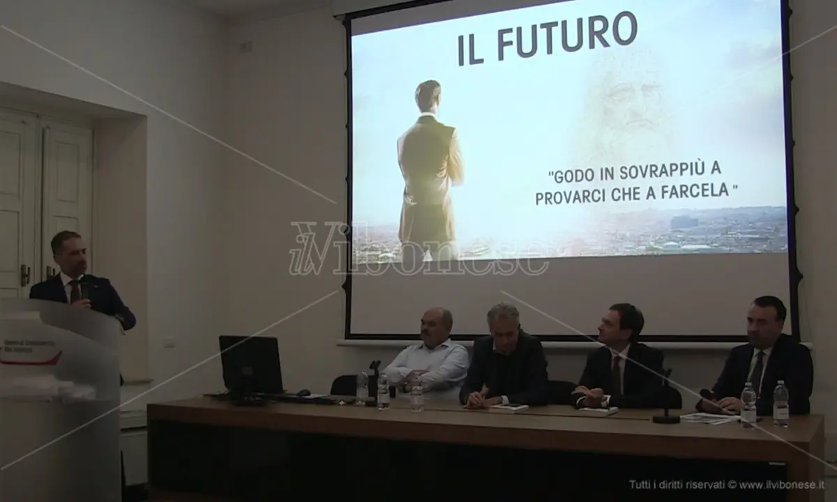 Oscar Farinetti a Vibo, scommette sui giovani e sull’olio extravergine - Video
