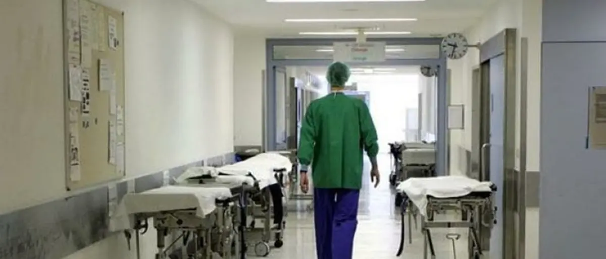 Schiaffi e minacce di morte ad infermiere in ospedale a Vibo, un arresto