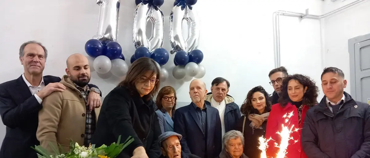 San Gregorio d'Ippona festeggia i 100 anni di nonno Matteo
