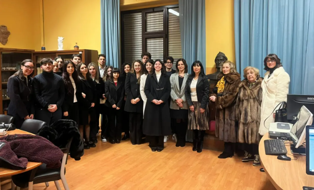 Premio “Dante Alighieri”, trionfo per i ragazzi del liceo classico di Vibo