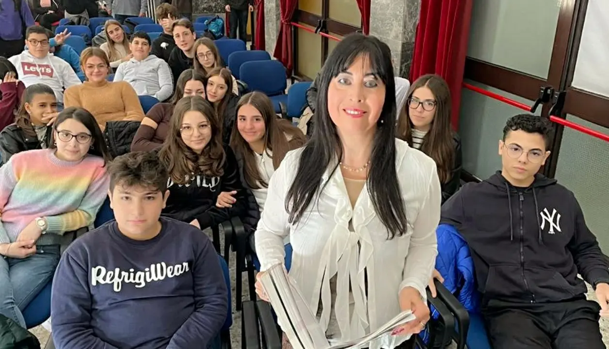 Lettura e libertà, al Liceo classico “Morelli” il laboratorio narrativo sulla Divina commedia