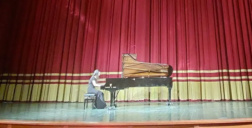 Mileto, successo per il concerto benefico del Cmi al Politeama