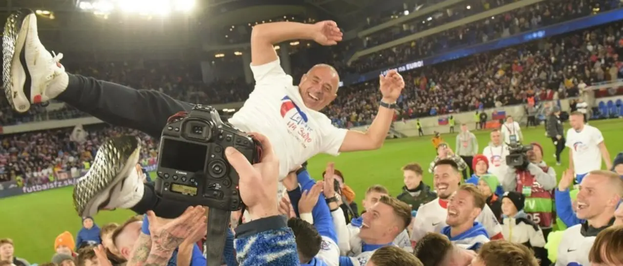 L’allenatore vibonese Calzona trionfa con la nazionale slovacca e approda agli Europei di calcio