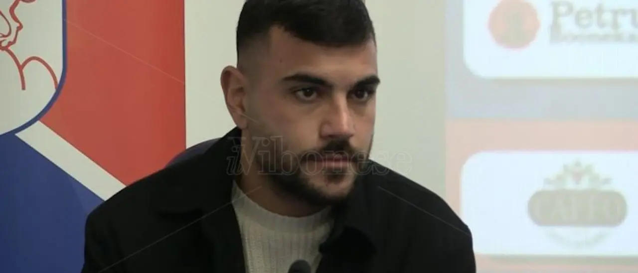 Favetta nuovo giocatore dell’Us Vibonese: presentato l'attaccante