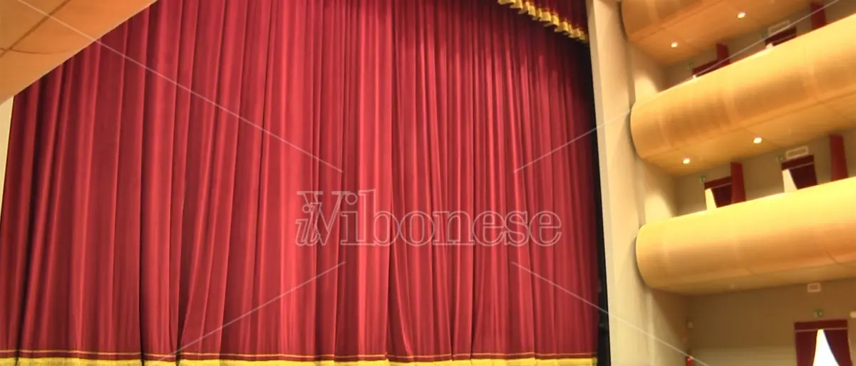 L'attesa è finita, apre il nuovo teatro comunale di Vibo: «Un momento storico per la città» - Video