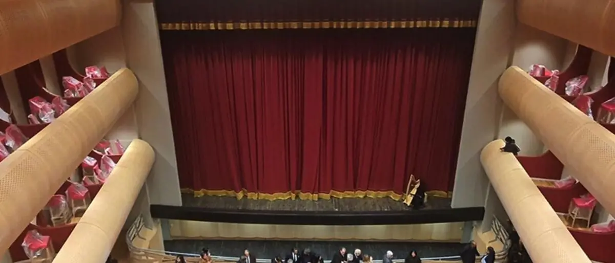 Teatro a Vibo e vendita dei biglietti, la minoranza mette sotto accusa l’assessore Fanelli