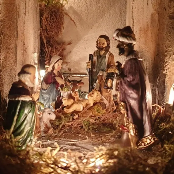 Arte e fede, ad Acquaro inaugurata la suggestiva via dei presepi