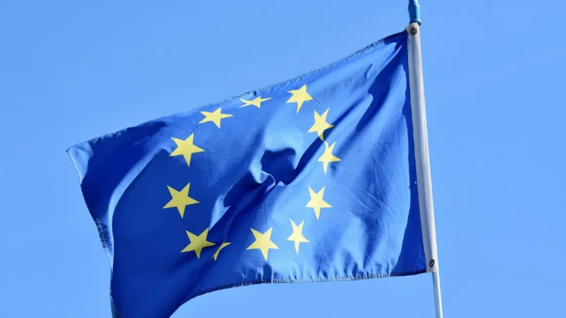 <p>La bandiera dell’Unione europea (foto d’archivio)</p>\\n
