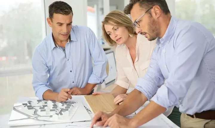 Vibo, il Comune cerca professionisti per formare un elenco per l'affidamento di incarichi