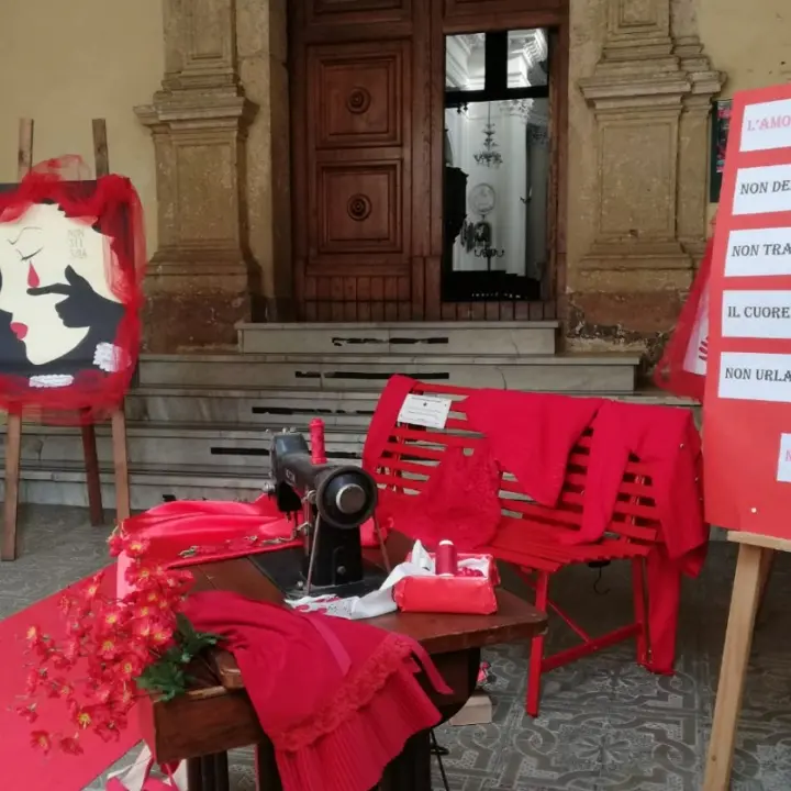 Violenza contro le donne, il messaggio del Convitto “Filangieri” di Vibo: «È ora di dire basta»