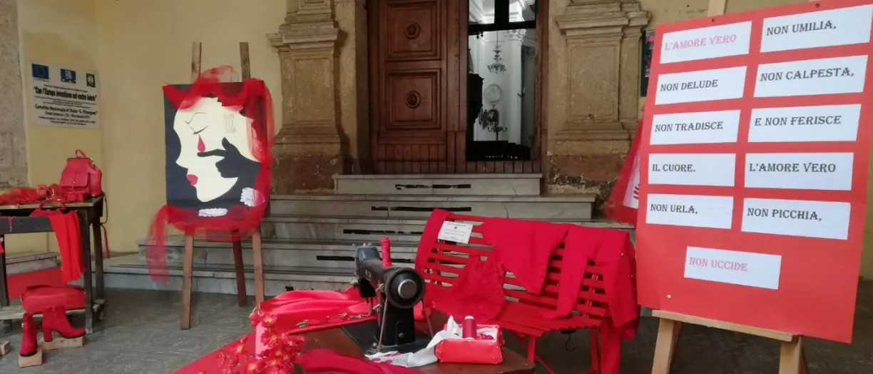 Violenza contro le donne, il messaggio del Convitto “Filangieri” di Vibo: «È ora di dire basta»