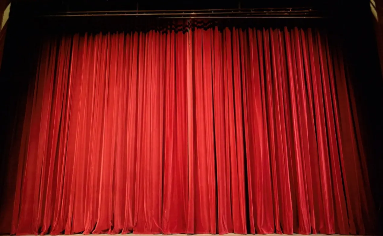 Il vecchio teatro di Vibo e la sua storia: il ricordo dell’architetto Cesella Gelanzè