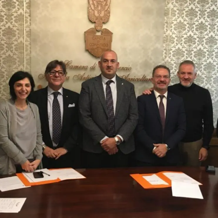 “La Camera in mostra”, a Vibo stand enogastronomici e artigianali per le feste