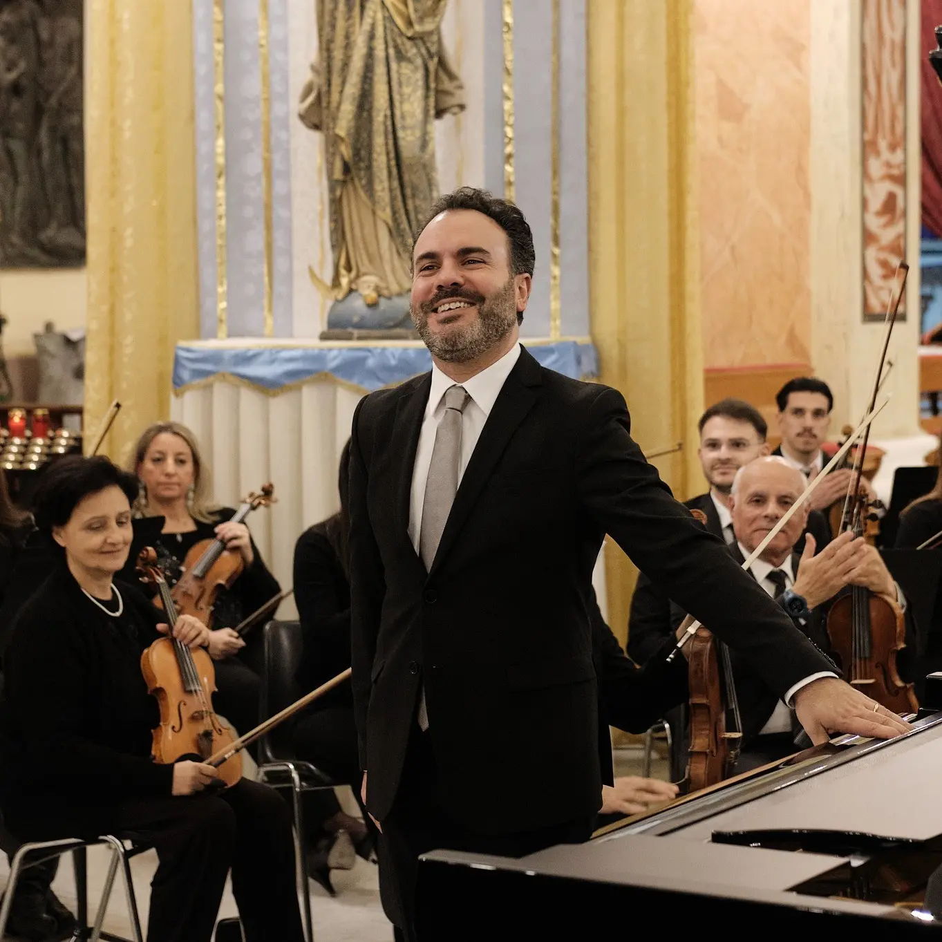 Mileto, concerto trionfale per il maestro Roberto Giordano nella basilica cattedrale