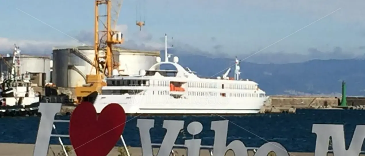 Ritorna nel Porto di Vibo Marina la nave da crociera la “Belle de l’Adriatique”