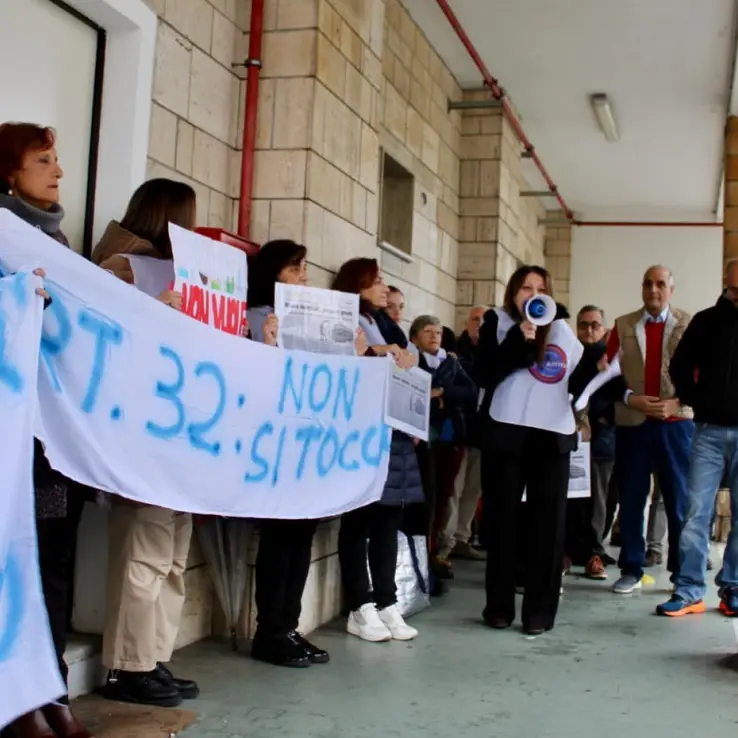 Sanità, Vibo Città attiva: «Territori abbandonati per troppo tempo, basta elemosinare diritti»