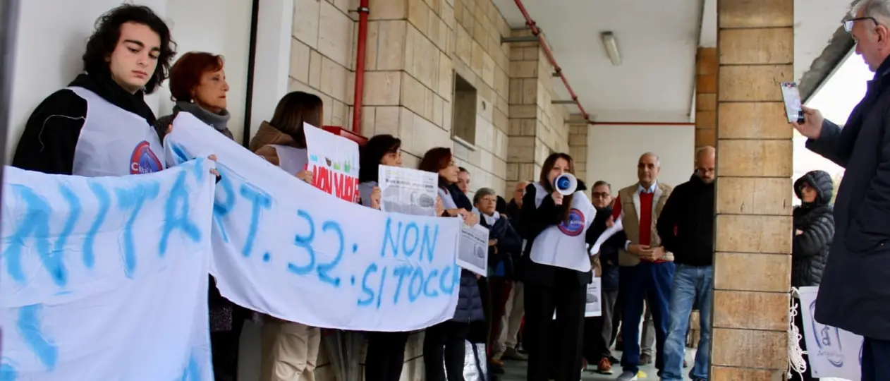 Sanità, Vibo Città attiva: «Territori abbandonati per troppo tempo, basta elemosinare diritti»